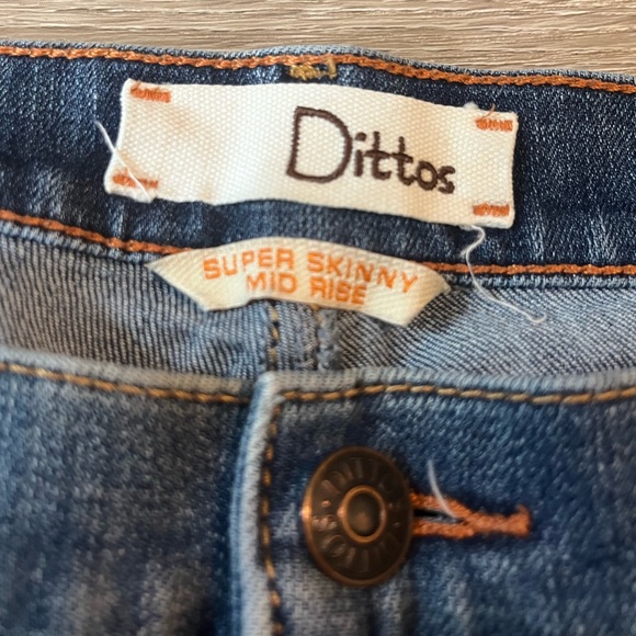 Light blue ripped jeans - Picture 4 of 5